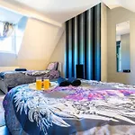 2 - Bed Haven With Free Parking