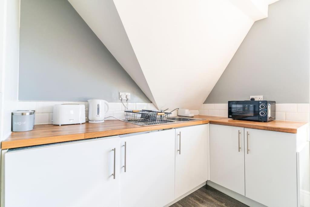Apartment 2 - Bed Haven With Free Parking